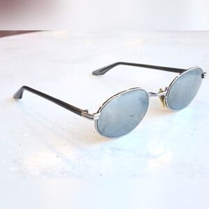 Vintage Ray-ban W2319 NWAS sunglasses Oval  Silver Black Unisex